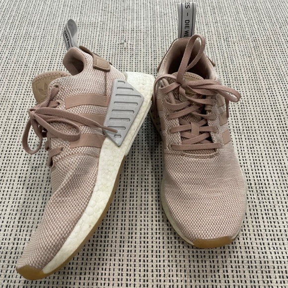 Adidas Boost - Picture 2 of 4